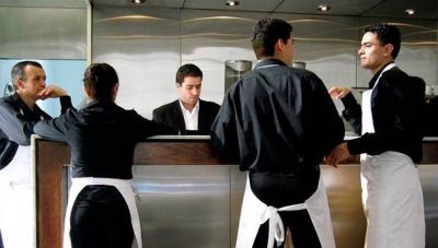 Σωκράτης Βαρδάκης: Να αποσυρθεί η εγκύκλιος της ντροπής για εποχικά εργαζόμενους σε επισιτισμό τουρισμό