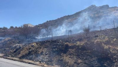 Νότιο Ρέθυμνο: Οι αναζωπυρώσεις καλά κρατούν-Μάχη πυροσβεστών και ελικοπτέρων, και στο βάθος υποψίες για εμπρησμό