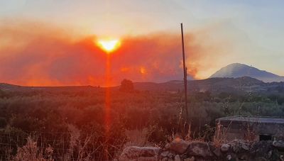 Συνεχίζεται η μάχη με τις φλόγες στο νότιο Ρέθυμνο-Επιχειρούν ξανά εναέρια μέσα