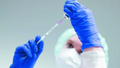 Εμβόλιο: Κλιμακώνεται ο πόλεμος BioNTech – CureVac για την πατρότητα της τεχνολογίας mRNA