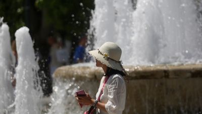 Συνεχίζονται τα 40άρια-Προειδοποίηση meteo για πολύ υψηλό κίνδυνο πυρκαγιών από αύριο
