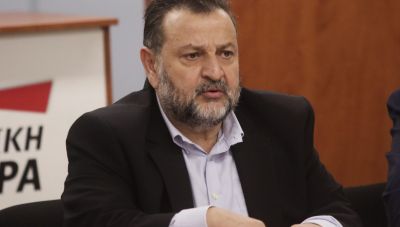 Αποχαιρετισμός Βασίλη Κεγκέρογλου στον Δημήτρη Αποστολάκη