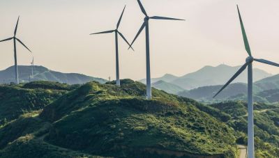 Ξεκινάει η υλοποίηση του σχεδίου για επενδύσεις 10 δις σε ΑΠΕ τα επόμενα χρόνια