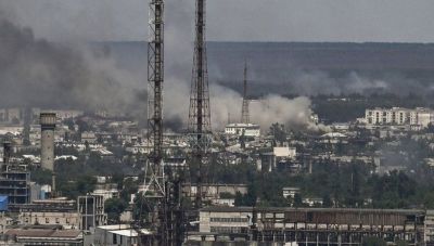 Έκκληση Ζελένσκι για βαριά όπλα- Μαζικοί βαμβαρδισμοί από τους Ρώσους   