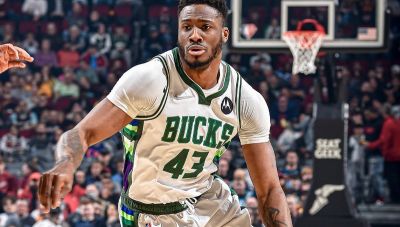 Ο Θανάσης Αντετοκούνμπο παραμένει στους Μιλγουόκι Μπακς