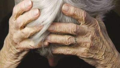 Ηράκλειο: 21χρονος εξύβρισε και χτύπησε την 82χρονη γιαγιά του