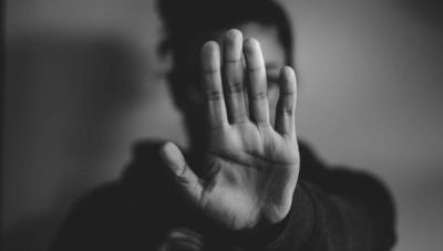 Ελλάδα: 12χρονη κατήγγειλε για βιασμό τον ίδιο της τον πατέρα