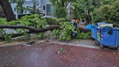 Προβλήματα στην Αττική από την κακοκαιρία, αγνοείται άνδρας στην Εύβοια