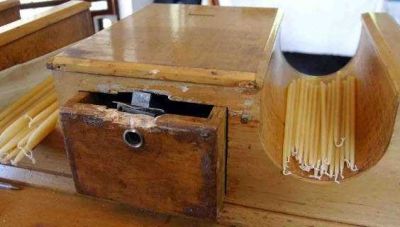 Ηράκλειο:  Με χειροπέδες ο άνδρας που έκλεβε εκκλησίες και καταστήματα-Εξιχνιάστηκαν 4 