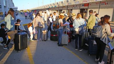 Τουρισμός: Ανεβαίνουν κρατήσεις και έσοδα-Πληρότητες άνω του 90% στην Κρήτη το καλοκαίρι