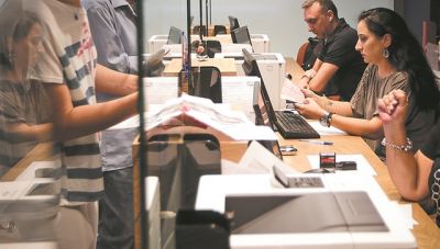 Θα απολύονται οι δημόσιοι υπάλληλοι ύστερα από τέσσερις δυσμενείς κρίσεις