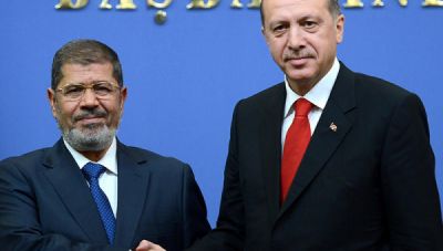 Η Τουρκία «πουλάει» τη Μουσουλμανική Αδελφότητα για να τα ξαναβρεί με την Αίγυπτο