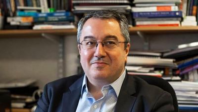 Ηλίας Μόσιαλος: Εξετάζεται η σχέση του κορωνοϊού με την ηπατίτιδα που χτυπάει τα παιδιά