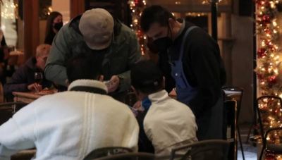 Κρήτη: Πρόστιμα μετά από ελέγχους της ΕΛΑΣ για μάσκες και κάπνισμα