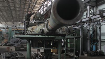 Η Μόσχα απειλεί: Θα πλήξουμε τις ουκρανικές βιομηχανίες όπλων