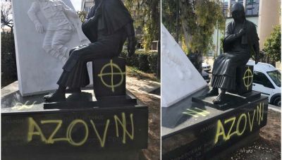 Η Ζαχάροβα ζητά να βρεθούν αυτοί που βανδάλισαν το μνημείο Σοβιετικών στρατιωτών στην Καλλιθέα