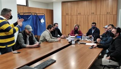 Ρέθυμνο: Συνεργασία Δήμου και επιχειρηματιών για την καθαριότητα της παραλιακής λεωφόρου