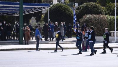 Χωρίς κοινό η παρέλαση στο Σύνταγμα