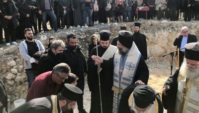 Στην τελετή θεμελίωσης για την ανοικοδόμηση του Προφήτη Ηλία ο Ηγουμενίδης