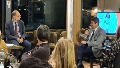 Παρών στη παρουσίαση του βιβλίου της Μαρίας Πολύζου ο Αυγενάκης