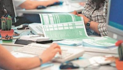 Φορολογικές δηλώσεις: 4 τρόποι για να γλιτώσετε από φέτος τα τεκμήρια του 2023