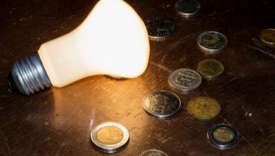 Λογαριασμοί ρεύματος: Φθηνότερα 8% έως 10% τα τιμολόγια του Δεκεμβρίου