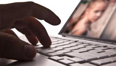 Παιδική πορνογραφία: Ακόμα τρία άτομα κατέβασαν σκληρό υλικό από την ίδια εφαρμογή