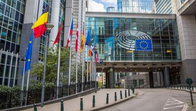 Κυρώσεις σε όσους βοηθούν ρωσικές εταιρείες προετοιμάζει η Ευρωπαϊκή Επιτροπή