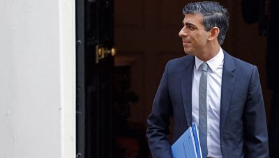 Ο Ρίσι Σούνακ συγκέντρωσε τους 100 βουλευτές που χρειαζόταν για να θέσει υποψηφιότητα