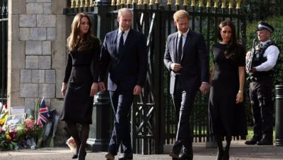 Η βασιλική οικογένεια τίμησε την Ελισάβετ σε ιδιωτική τελετή στο Μπαλμόραλ