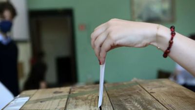 Δημοσκόπηση Prorata: 5% η διαφορά ΝΔ-ΣΥΡΙΖΑ, σε απόγνωση η κοινωνία από την ακρίβεια