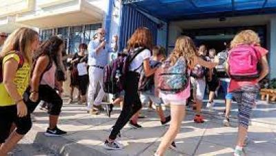 Θ. Βασιλακόπουλος: Γιατί οι μαθητές επέστρεψαν στις τάξεις χωρίς μάσκες και τεστ