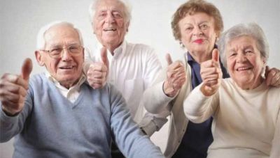 Μακροζωία: 9 συνήθειες που ακολουθούν πίστα όσοι ζουν πολλά χρόνια