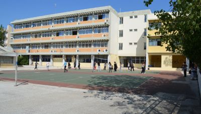 Ηλιούπολη: Σύλληψη τριών ανήλικων για ληστεία σε βάρος 13χρονου σε προαύλιο σχολείου