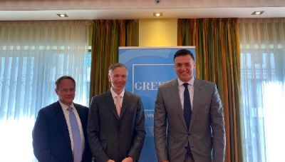 Στο Βερολίνο ο Βασίλης Κικίλιας: Συμφωνίες για επέκταση της τουριστικής περιόδου