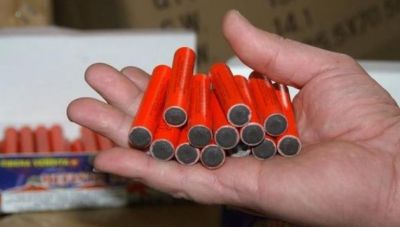 Συνελήφθη Ηρακλειώτης με κροτίδες και πιστόλια κρότου