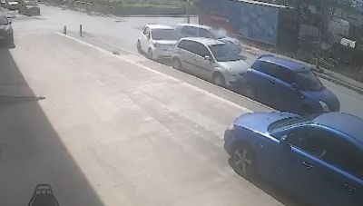 Ηράκλειο: Οδηγός χάνει τον έλεγχος και παίρνει «σβάρνα» τρία αυτοκίνητα (ΒΙΝΤΕΟ)