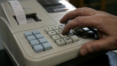 Πρόστιμα από 10.000 έως και 50.000 ευρώ σε επιχειρηματίες που «κρύβουν» τα αρχεία αποδείξεων
