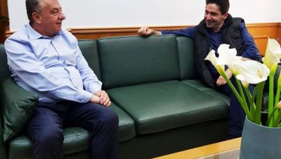 Στον Περιφερειάρχη ο Γιώργος Ξυλούρης: Χρειάζεται ουσιαστική αποκέντρωση αρμοδιοτήτων