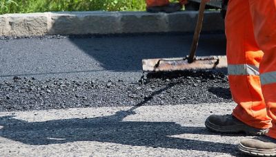 Ασφαλτοστρώσεις στην περιοχή του Μπαλί επί του ΒΟΑΚ