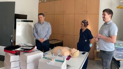 Κρήτη: Ήρθαν οι πρώτοι εκπαιδευτικοί απινιδωτές και το υλικό για το πρόγραμμα «ΖΩΗ»