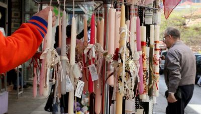 Σε εορταστικούς ρυθμούς η αγορά- Ανοιχτά τα καταστήματα την Κυριακή των Βαΐων