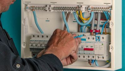 Ηράκλειο: Εργατικό ατύχημα με τραυματισμό ηλεκτρολόγου