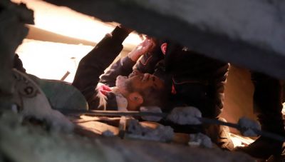 Σεισμός: Πάνω από 21.000 οι νεκροί-Σβήνουν οι ελπίδες για ανεύρεση επιζώντων