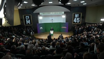 Ανδρουλάκης: «Ψηφίζεις ΠΑΣΟΚ για να υπερασπιστείς την αξιοπρέπεια του λαού απέναντι στα συμφέροντα»