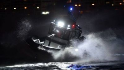 Κως: Καταδίωξη δύο ταχύπλοων με πυροβολισμούς- Τρεις συλλήψεις διακινητών από το λιμενικό