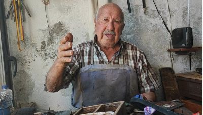 Ο παλιός παραδοσιακός τσαγκάρης