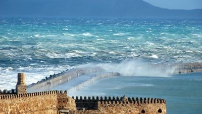 Προειδοποίηση του Λιμεναρχείου Ηρακλείου για ισχυρούς νοτιάδες