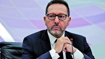 Στουρνάρας: Εφικτή η επενδυτική βαθμίδα εντός του έτους