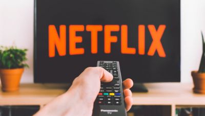 Πότε το Netflix θα βάλει τέλος στο μοίρασμα των κωδικών πρόσβασης